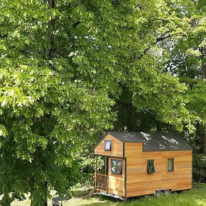 micro-maison-bois-tiny-house-au-calme.hotels-rhonealpes.com/
