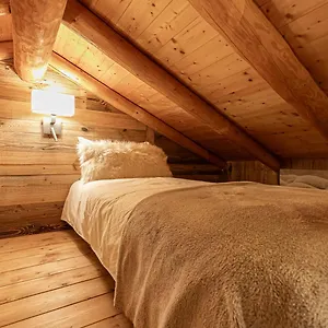 chalet-des-cocales-appartement-pin-cembro.hotels-rhonealpes.com/