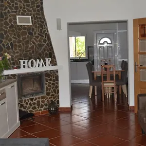 casa-de-ferias-algoz.hotelaalgarve.com/