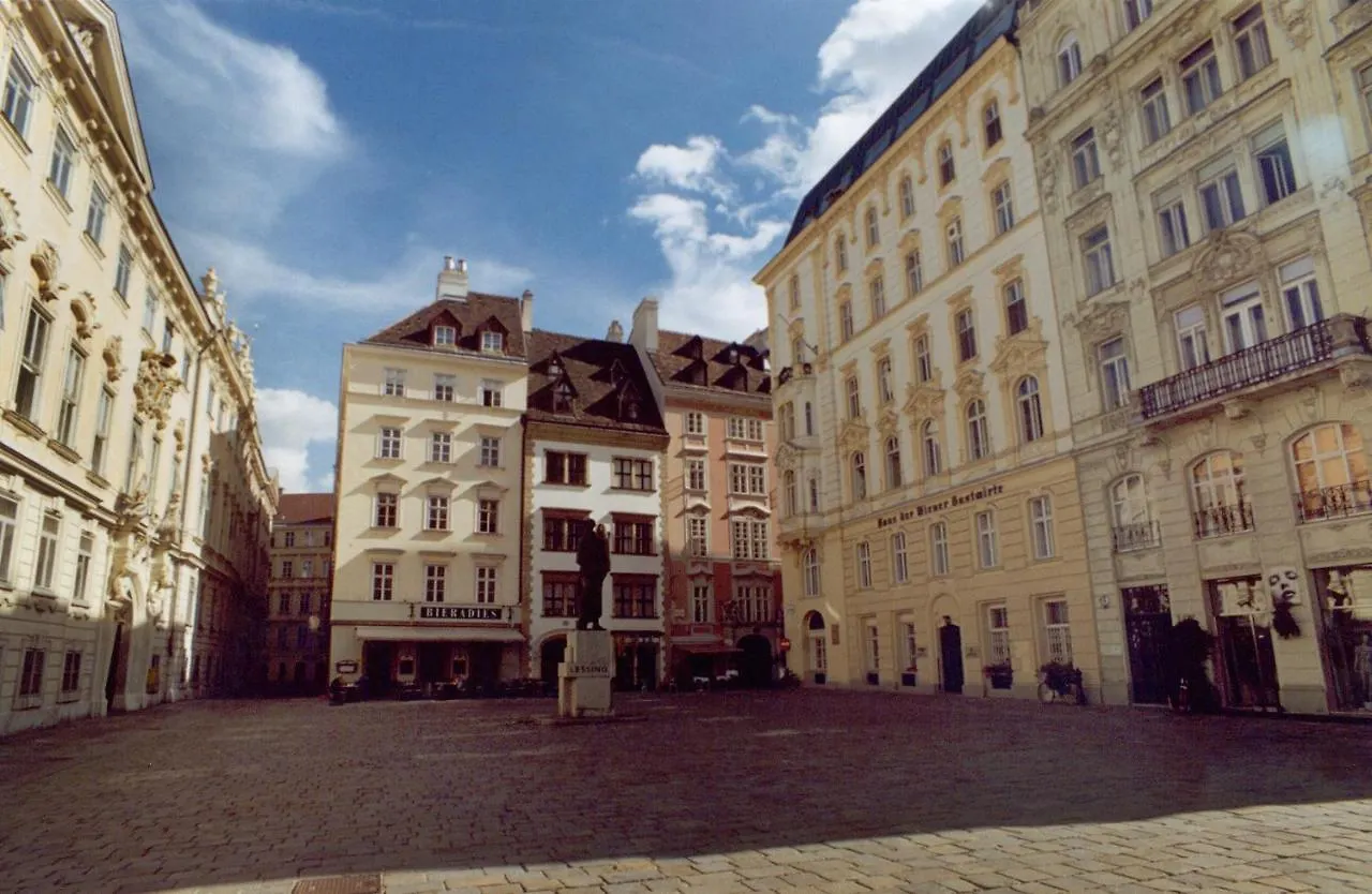 1St City Apartments Viena 0*,  Austria